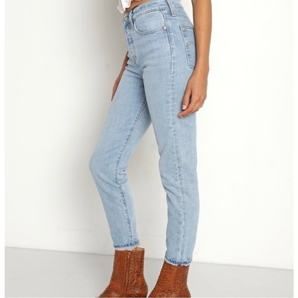 Levi’s Wedgie W24 (0/00) Icon Women’s Jeans Tango Light Wash High Rise Premium - Picture 12 of 12